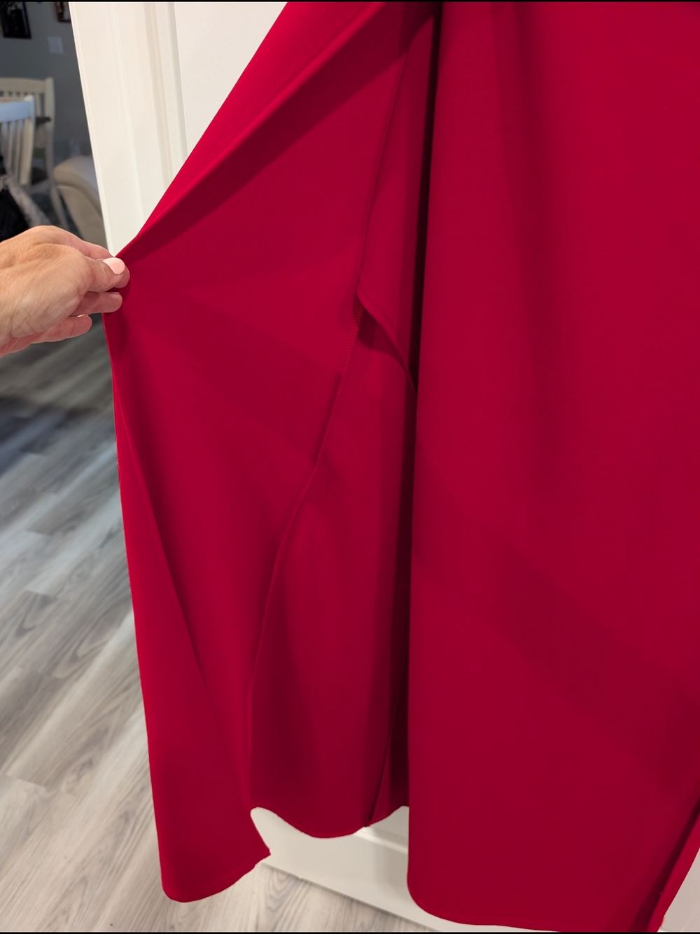 Elegant Red Halter Evening Gown - Size XXL - Picture 5 of 13